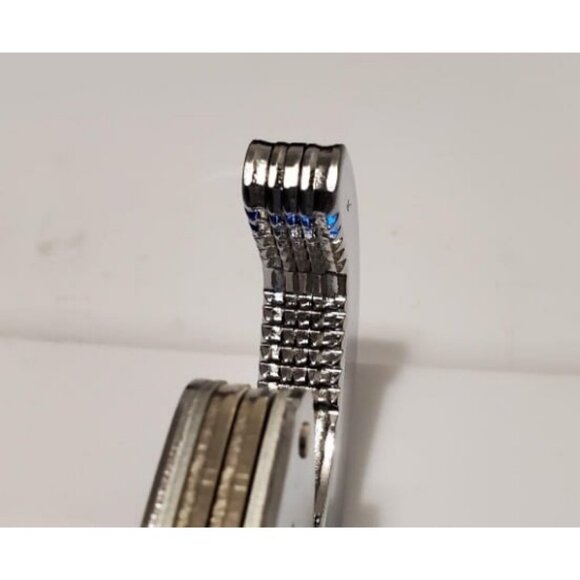 Multi-function Universal Adjustable auto-ratcheting works as reversible ratchet - Picture 2 of 4